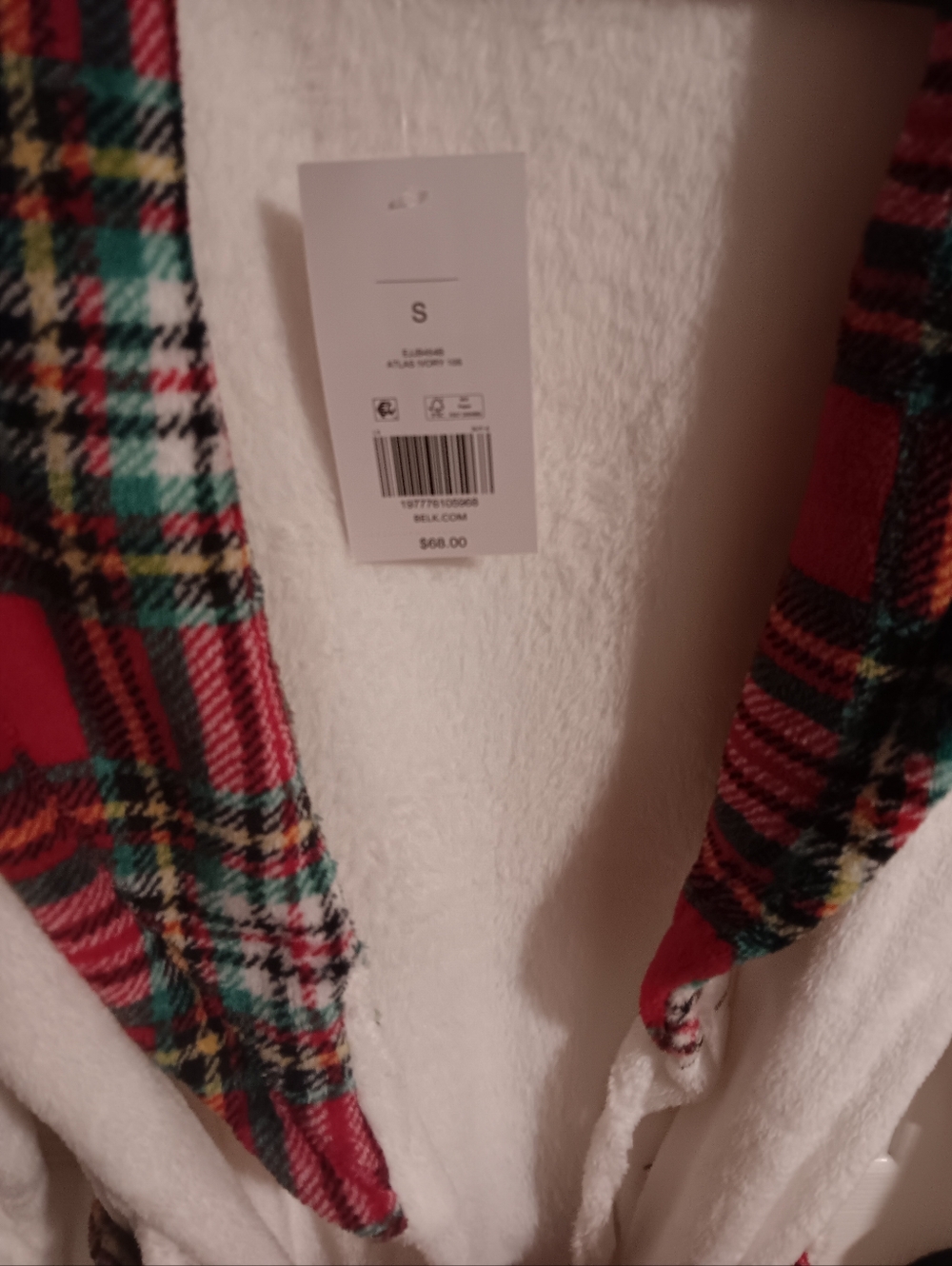 Kim Rogers Plush White Robe with Red Plaid Trim and Belt. Small NWT. - Picture 5 of 6